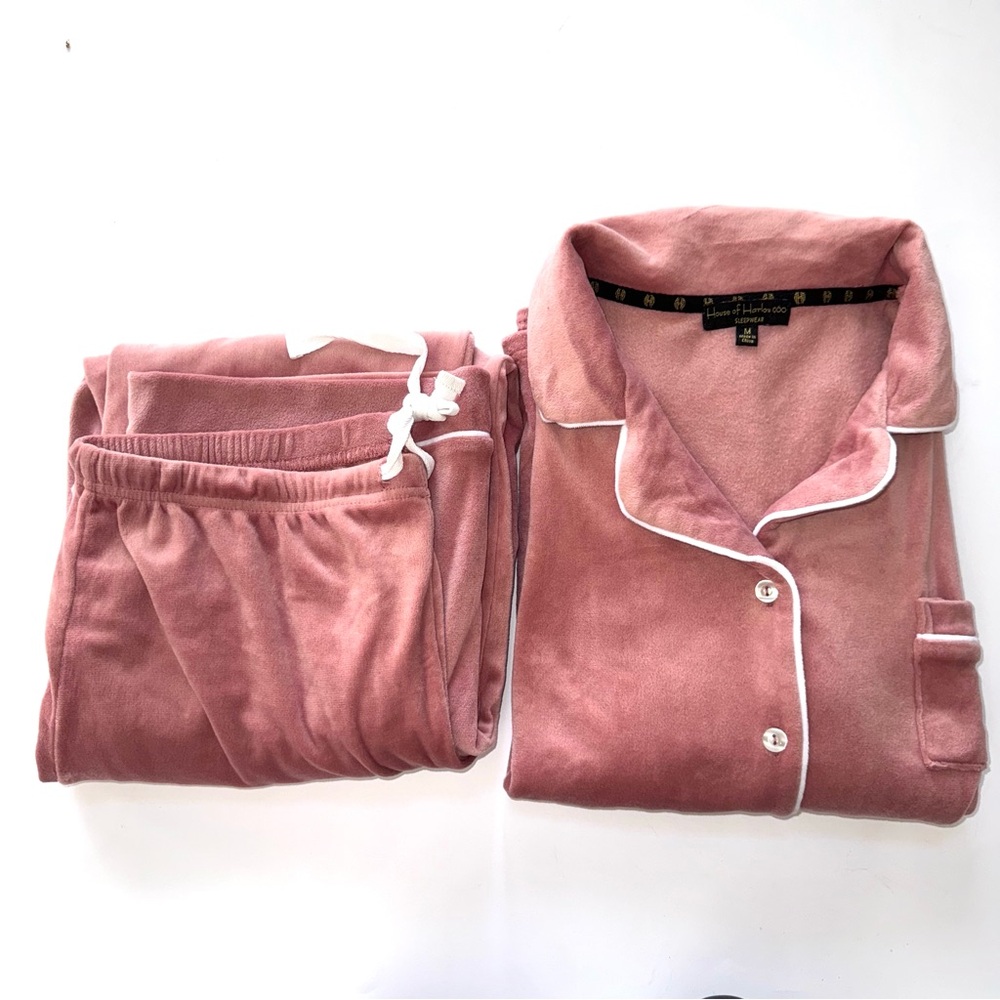 House of Harlow 1960 Pink Velvet Pajama Set with White Piping